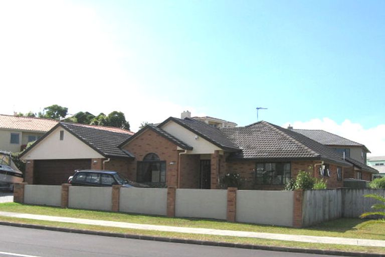 Photo of property in 39 Picasso Drive, West Harbour, Auckland, 0618