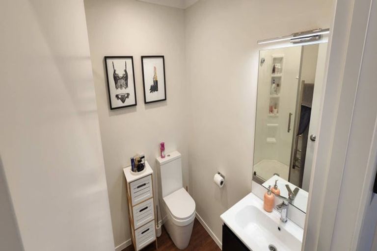 Photo of property in 11 Josland Lane, Wallaceville, Upper Hutt, 5018