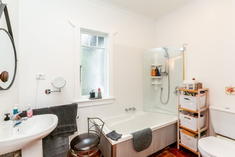 Photo of property in 46a Gaine Street, New Plymouth, 4310