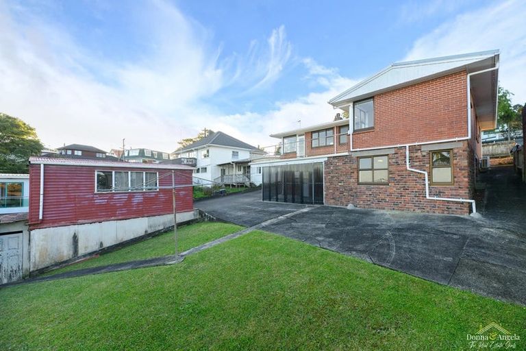 Photo of property in 3 Gill Crescent, Blockhouse Bay, Auckland, 0600