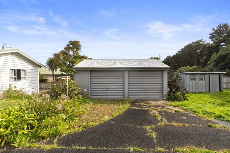 Photo of property in 32 Carlton Road, Pukekohe, 2120