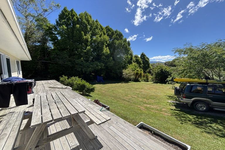 Photo of property in 20 Arapeta Place, Takaka, 7110