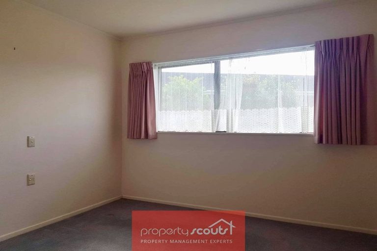 Photo of property in 48 Truby King Street, Merrilands, New Plymouth, 4312