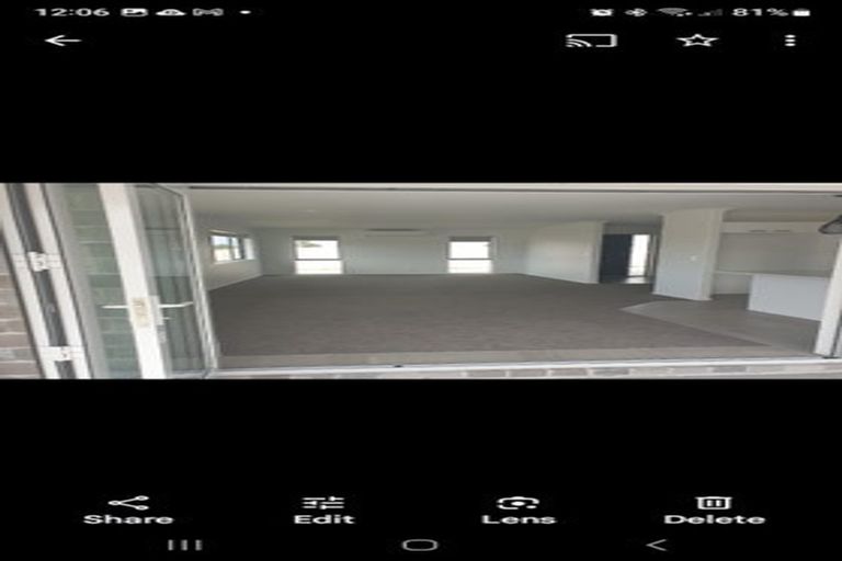 Photo of property in 30 Kaurinui Crescent, One Tree Point, 0118