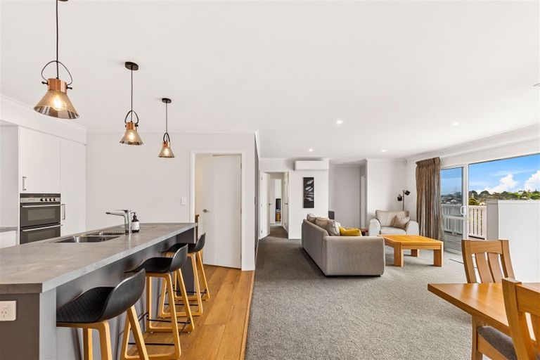 Photo of property in 22a Raelene Place, Massey, Auckland, 0614