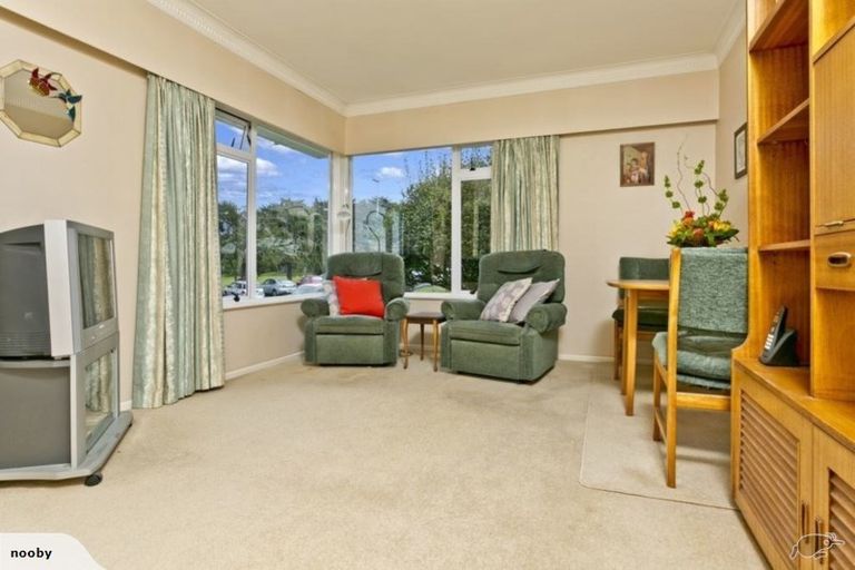 Photo of property in 1/19 Pupuke Road, Takapuna, Auckland, 0622