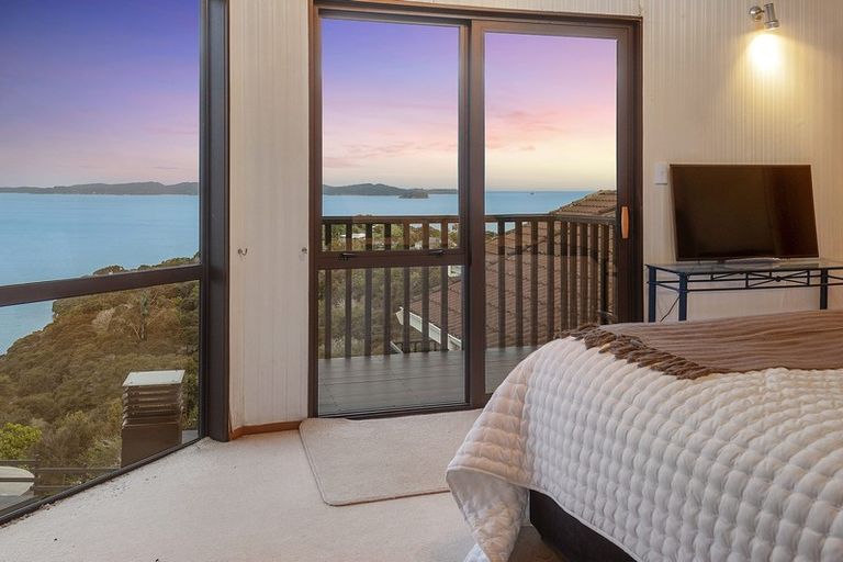 Photo of property in 4 Kotare Place, Sandspit, Warkworth, 0982