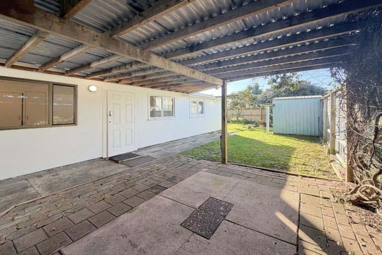 Photo of property in 17 Pandora Place, Pakuranga, Auckland, 2010