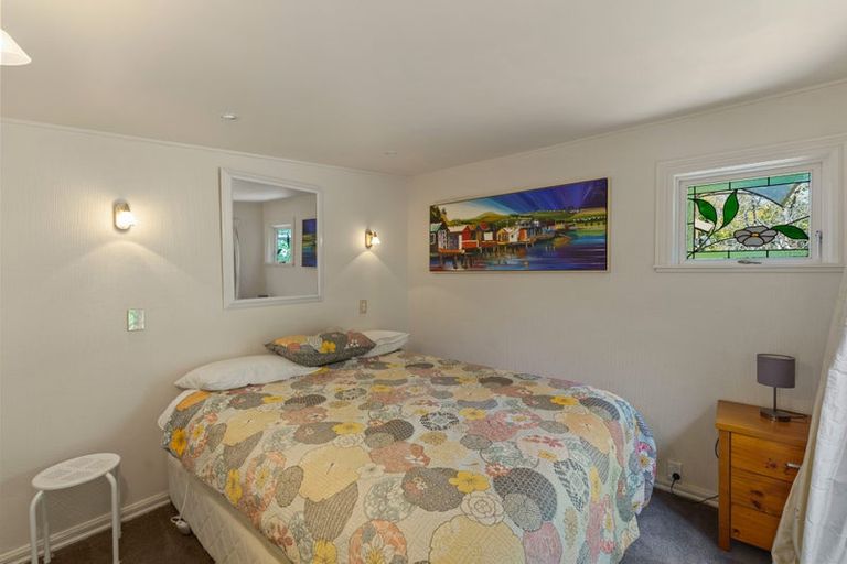 Photo of property in 9 Karaka Grove, Waikanae, 5036