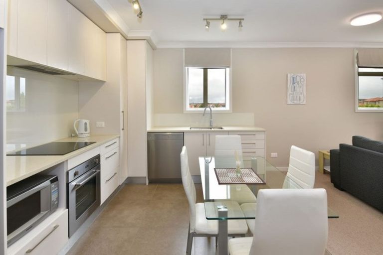 Photo of property in 76 Rewa Rewa Lane, Orewa, 0931