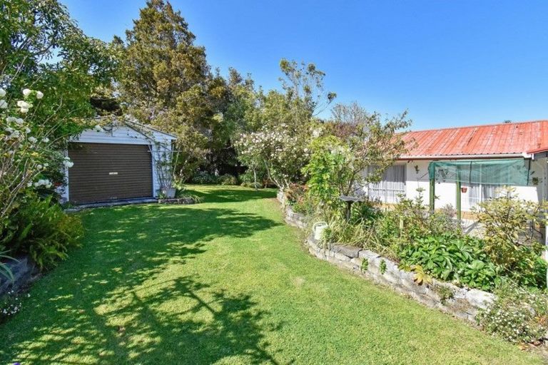 Photo of property in 10 Albertson Place, Manurewa, Auckland, 2102