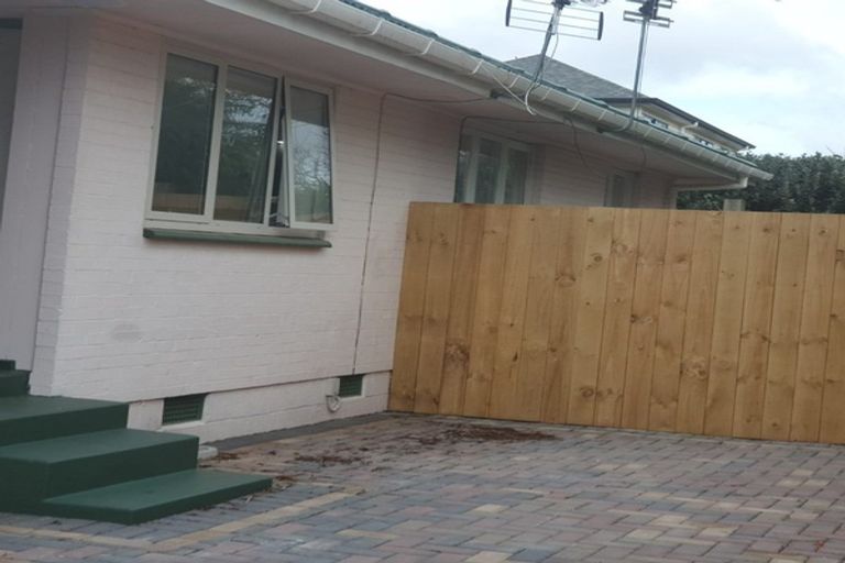 Photo of property in 2/16 South Street, Papakura, 2110