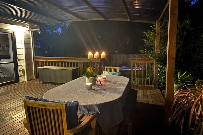 Photo of property in 6 Puketiro Place, Paihia, 0200