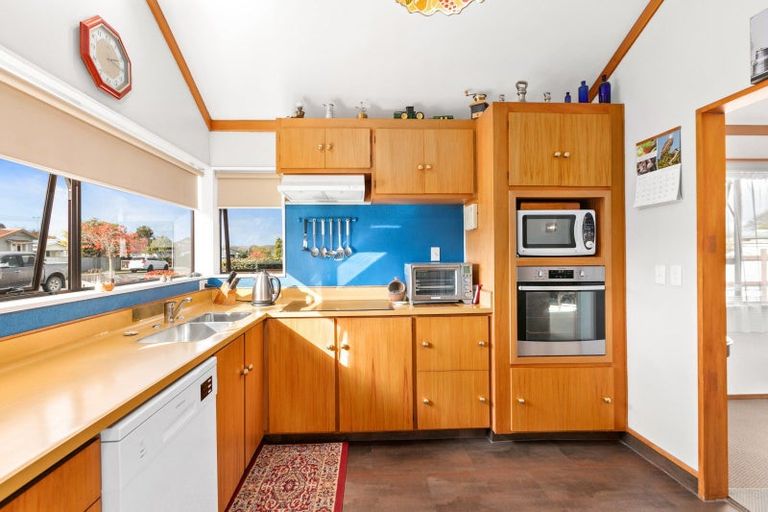 Photo of property in 15a Holyrood Terrace, Waipukurau, 4200