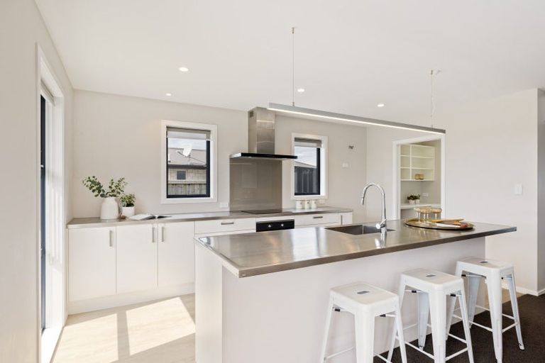 Photo of property in 15 Johnson Avenue, Amberley, 7410