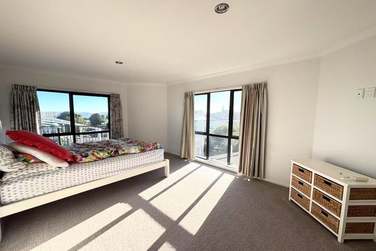 Photo of property in 15 Correa Court, Goodwood Heights, Auckland, 2105