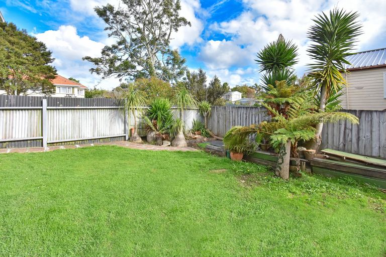 Photo of property in 28c Pah Road, Papatoetoe, Auckland, 2025