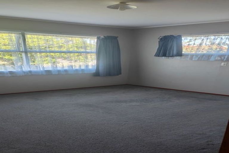 Photo of property in 2 Pandora Place, Pakuranga, Auckland, 2010
