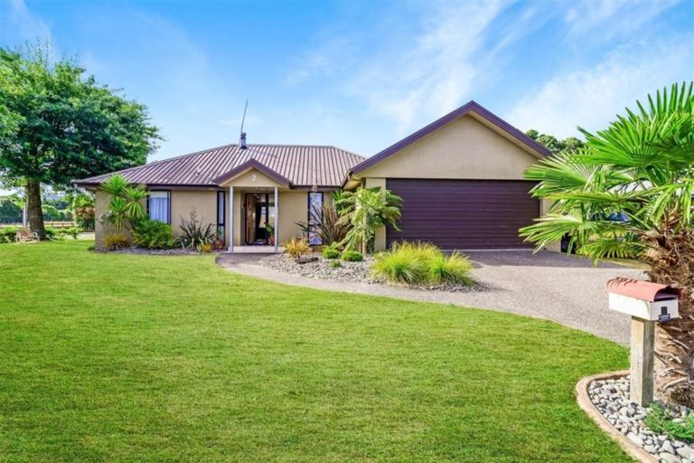 Photo of property in 2 Caulfield Place, Pukehangi, Rotorua, 3015
