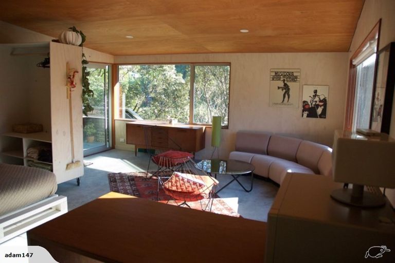 Photo of property in 203 Houghton Bay Road, Houghton Bay, Wellington, 6023