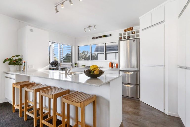 Photo of property in 138 Moana Anu Anu Avenue, Whangamata, 3620