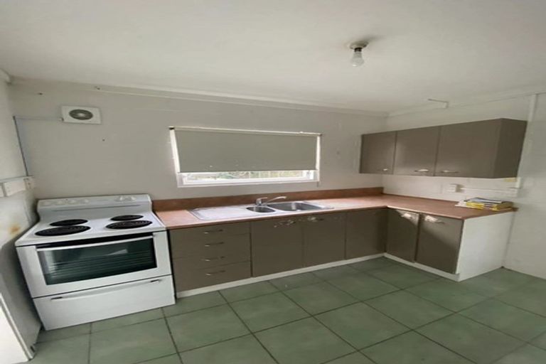 Photo of property in 52 Cramond Drive, Mangere East, Auckland, 2024