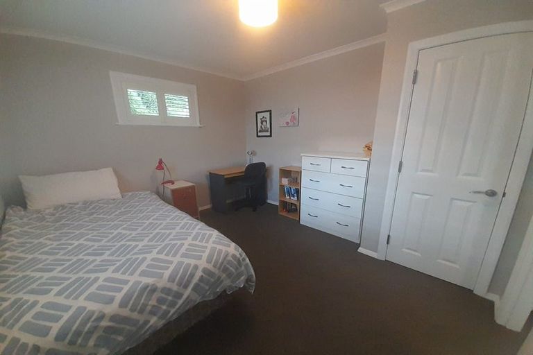 Photo of property in 28 Parnell Street, Fairfield, Lower Hutt, 5011