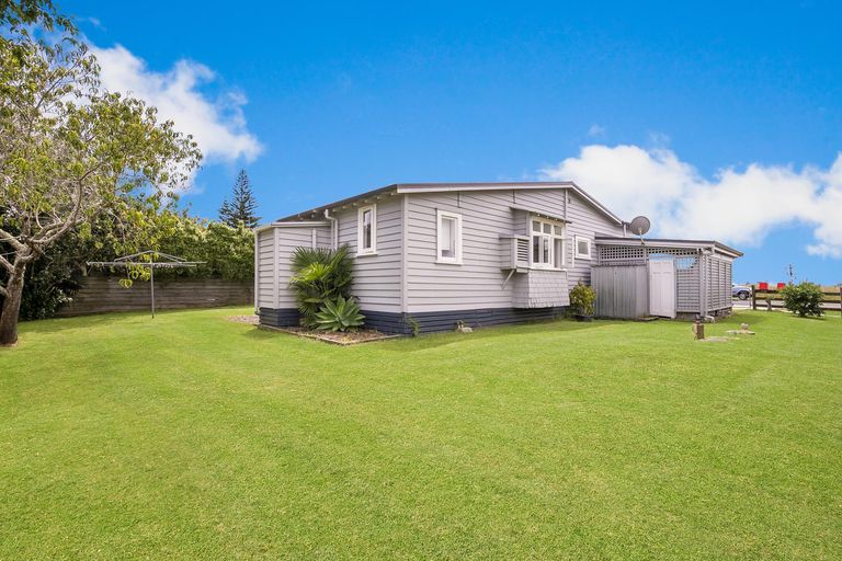 Photo of property in 38a Mclarin Road, Glenbrook, Waiuku, 2681