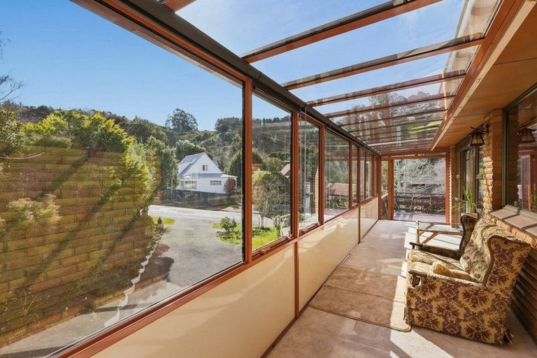 Photo of property in 99 Glenross Street, Glenross, Dunedin, 9011