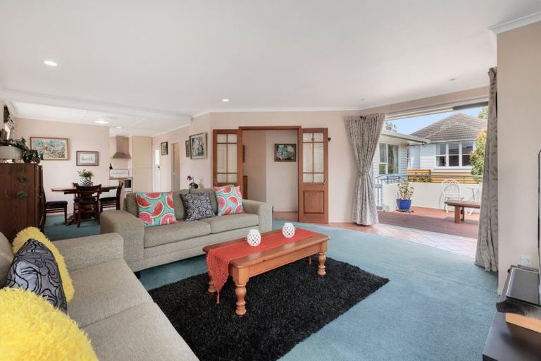 Photo of property in 322 Ngatai Road, Bellevue, Tauranga, 3110