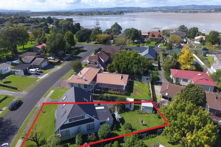 Photo of property in 8 Pinehurst Place, Wattle Downs, Auckland, 2103