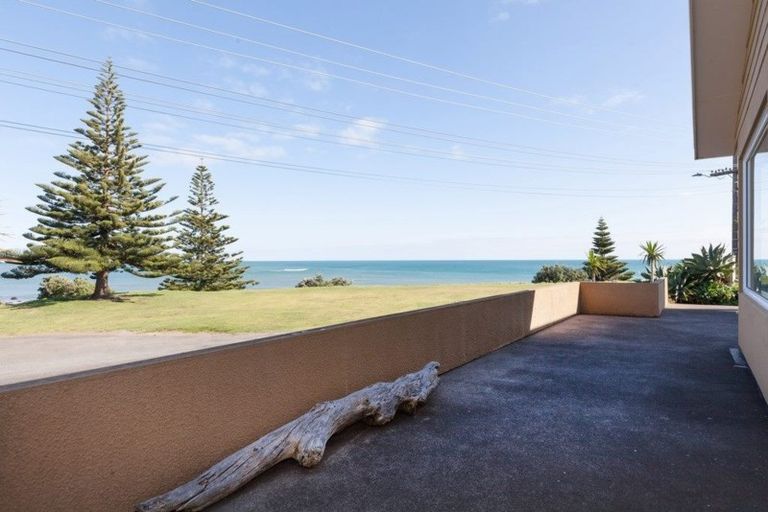 Photo of property in 25 Tiromoana Crescent, Bell Block, New Plymouth, 4312