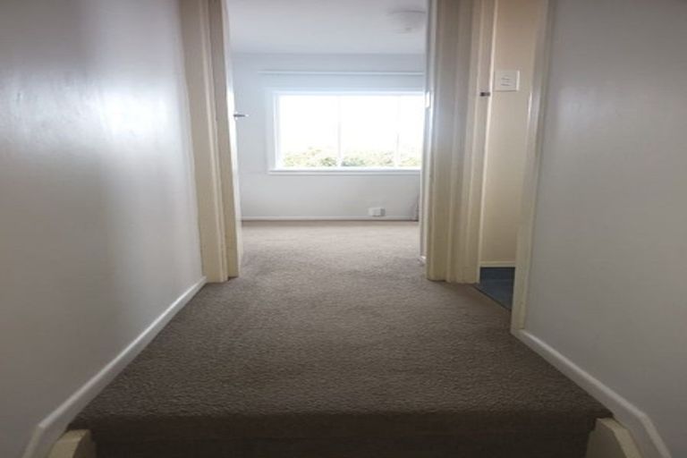 Photo of property in 1/12 Northumberland Avenue, Belmont, Auckland, 0622