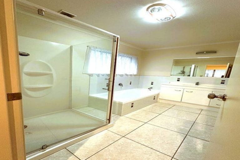 Photo of property in 13a Chevron Drive, Bellevue, Tauranga, 3110