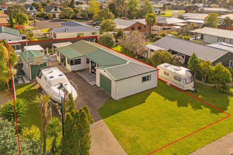 Photo of property in 31 Whitby Avenue, Whitianga, 3510