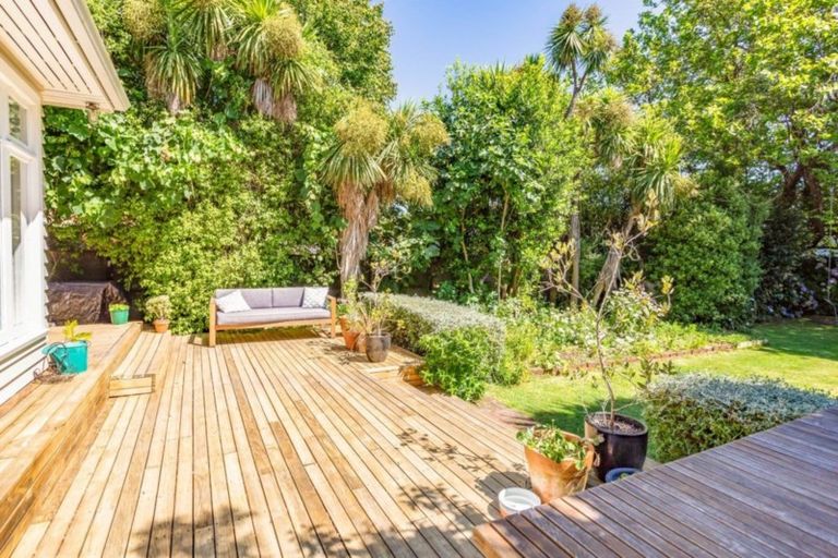 Photo of property in 25 Fisher Avenue, Beckenham, Christchurch, 8023