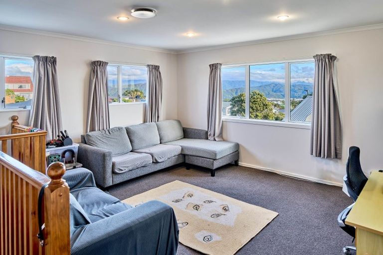 Photo of property in 279 Dowse Drive, Maungaraki, Lower Hutt, 5010