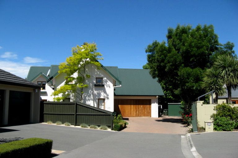 Photo of property in 6 Denley Gardens, Avonhead, Christchurch, 8042