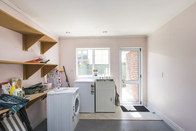 Photo of property in 71 Bryant Street, Takaro, Palmerston North, 4412