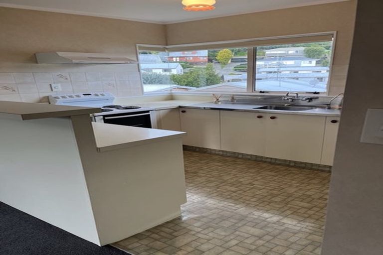 Photo of property in 7b Portland Street, Welcome Bay, Tauranga, 3112