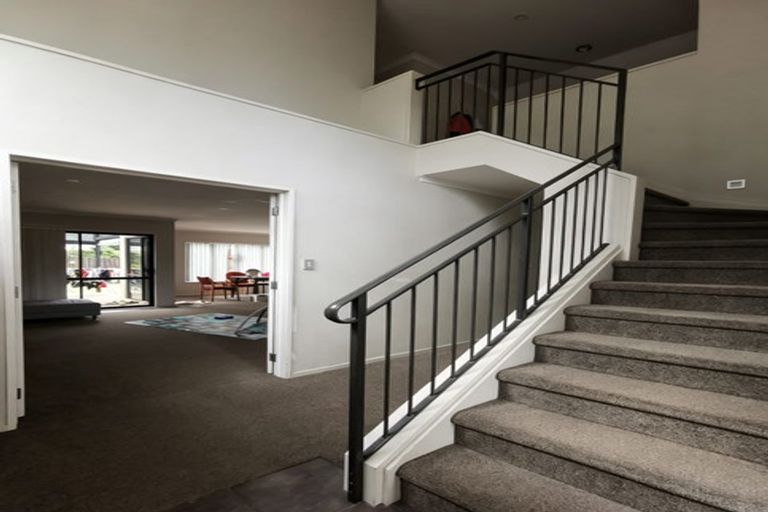 Photo of property in 2a Dapple Place, Flat Bush, Auckland, 2019