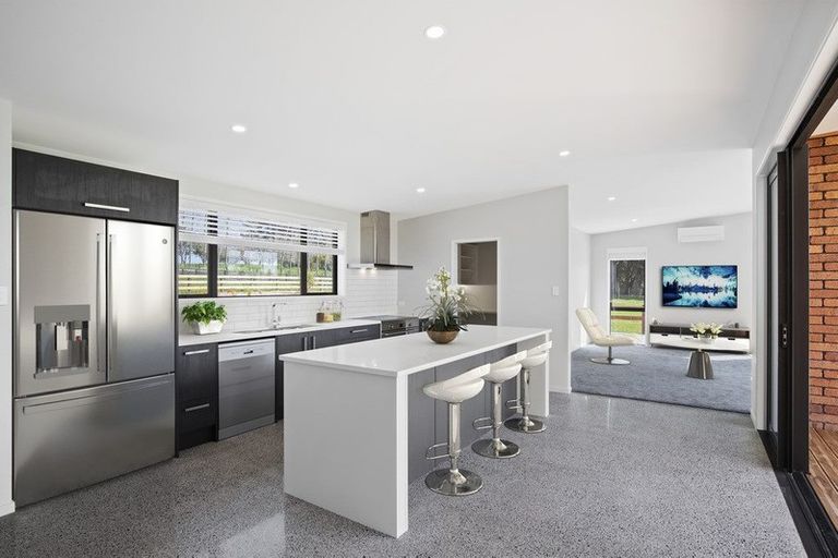 Photo of property in 80 Brewster Road, Pukekawa, Tuakau, 2696