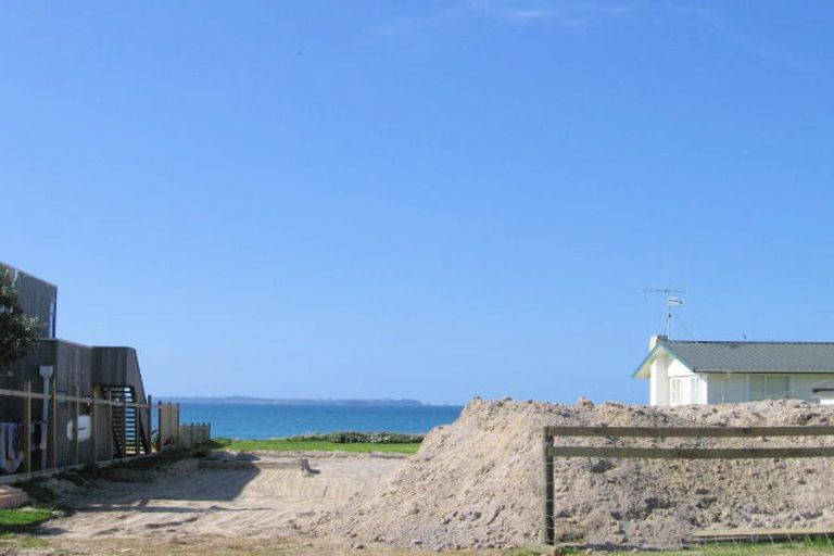 Photo of property in 119 Karewa Parade, Papamoa Beach, Papamoa, 3118