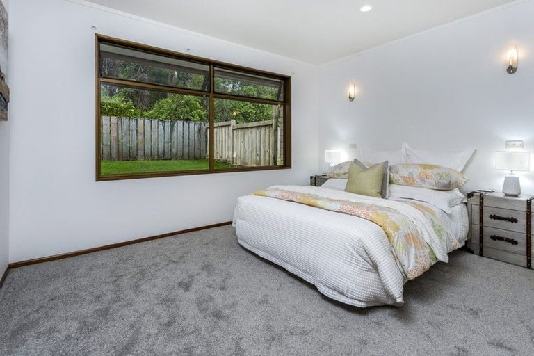 Photo of property in 58 Ravenwood Drive, Forrest Hill, Auckland, 0620