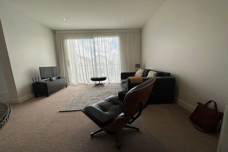 Photo of property in 4/117 Buckley Avenue, Hobsonville, Auckland, 0616