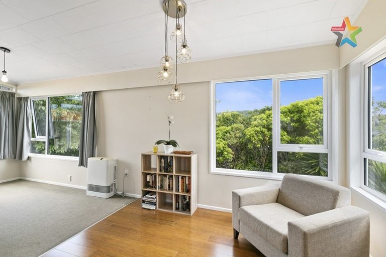 Photo of property in 143 Major Drive, Kelson, Lower Hutt, 5010