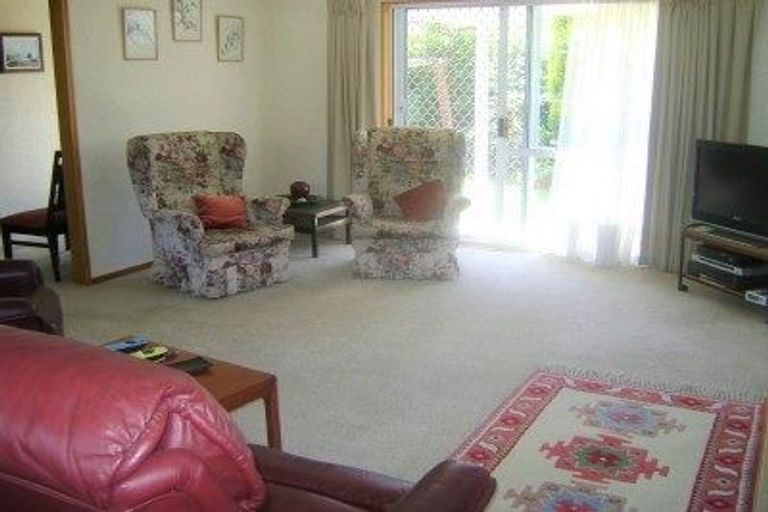 Photo of property in 103 Pahiatua Street, Hokowhitu, Palmerston North, 4410