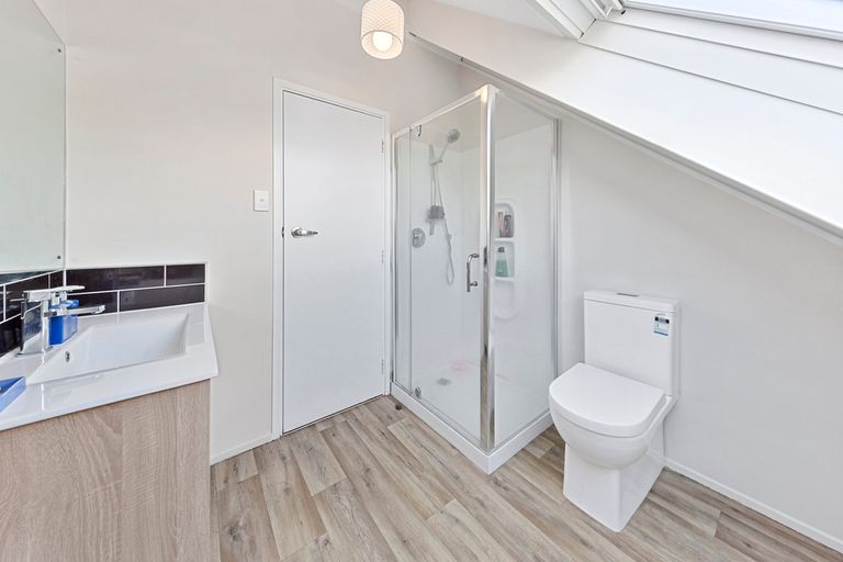 Photo of property in 8 Pinehurst Place, Wattle Downs, Auckland, 2103