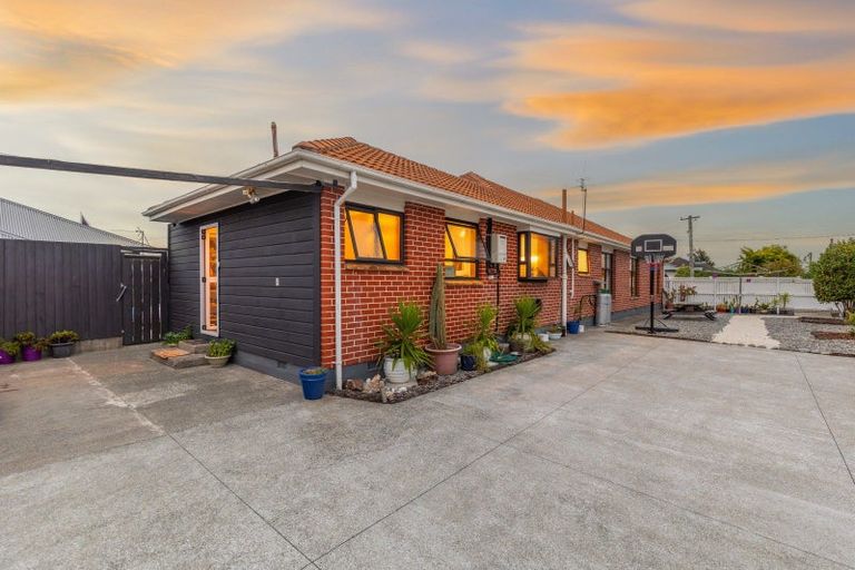 Photo of property in 18 Voss Street, Shirley, Christchurch, 8013