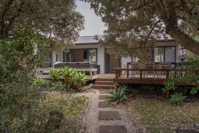 Photo of property in 2 Bagnall Place, Pauanui, Hikuai, 3579